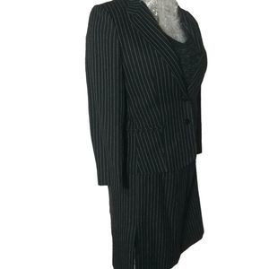 Ladies 2 piece suit A Great Suit For Work Wear!